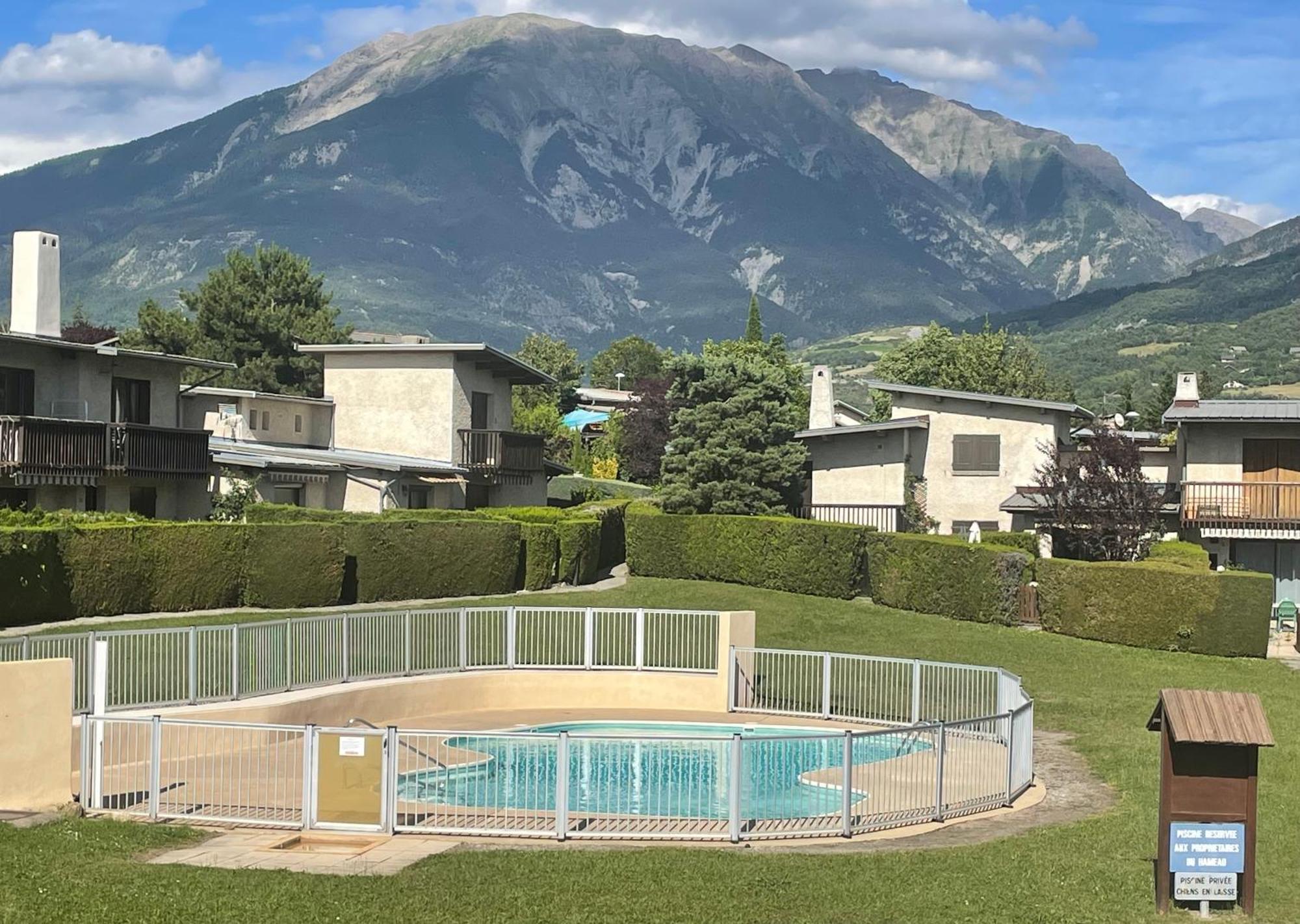 Maison Tres Agreable Avec Exterieurs, Bien Situee Au Plan D'Eau Embrun Εξωτερικό φωτογραφία
